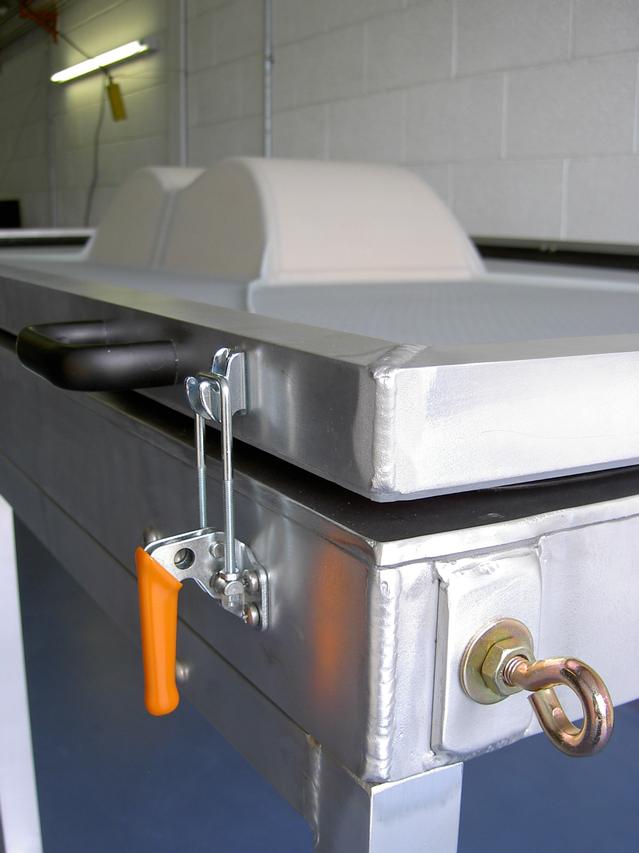 Veneering press and vacuum bag systems